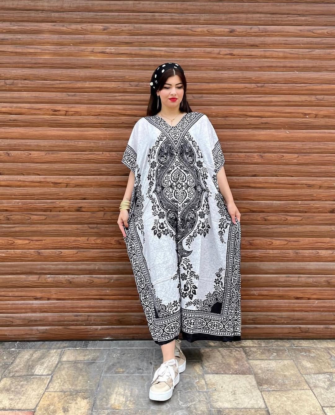 Printed V-Neck Long Maxi Caftan – Loose Fit with Elegant Design & Short Sleeves